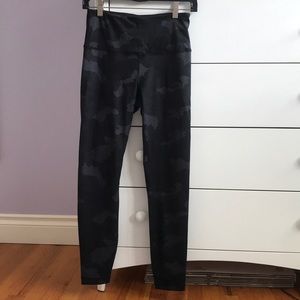 Black Camo Leggings Yogalicious